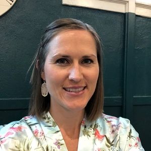 Meet your Posher, Julie-anne